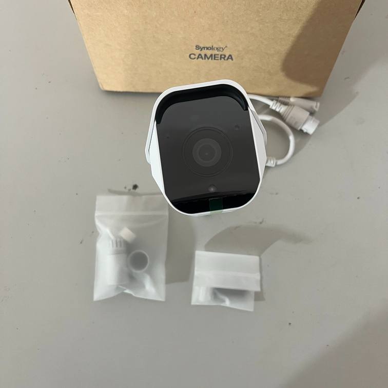 Cameră de supraveghere inteligentăSynology BC500 resigilat, în stare impecabilă. Model premium cu funcții AI integrate,