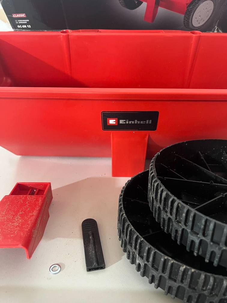 Împrăștiator universal Einhell GC-SR 12, 12L, lățime împrăștiere 45 cm